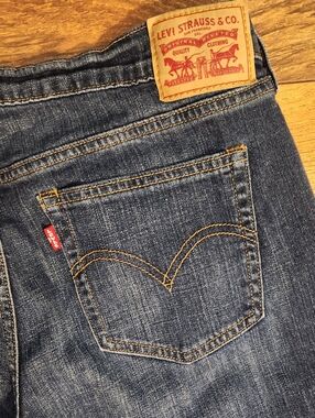 Levi's Dark Denim Boyfriend Jeans, Size 31